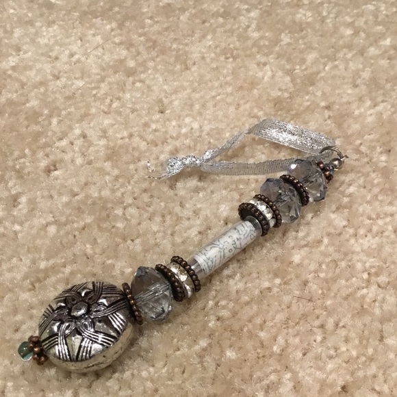 Vibella Beaded Ornament - Picture 4 of 4